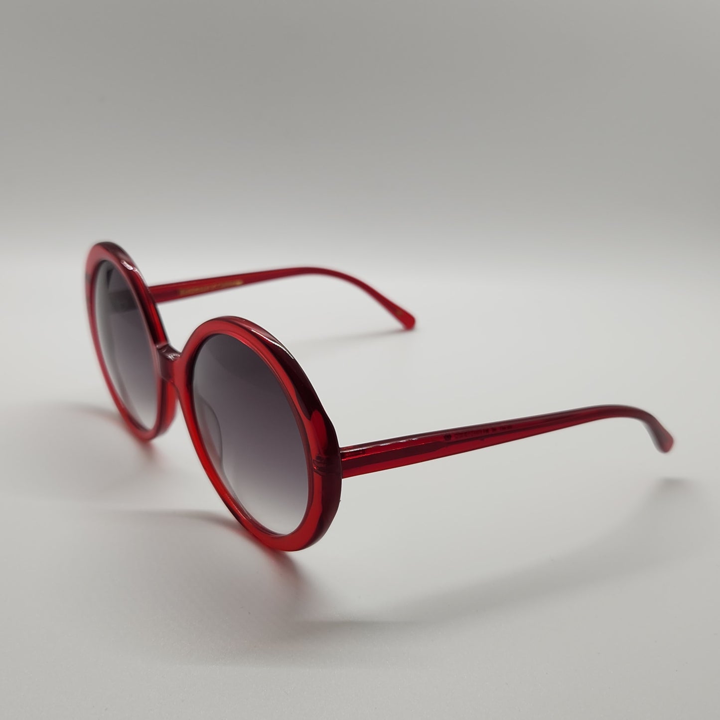 Mary J Red Sunglasses Profile