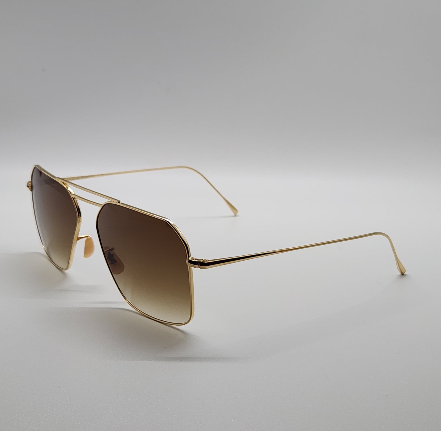 Mastermind Oversized Gold Frame Profile